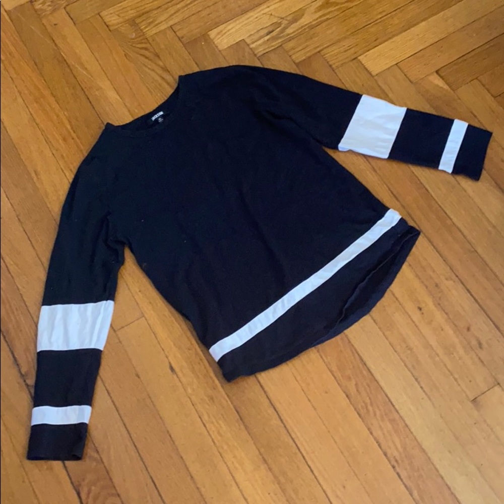 Jackson black and white shirt kids XL